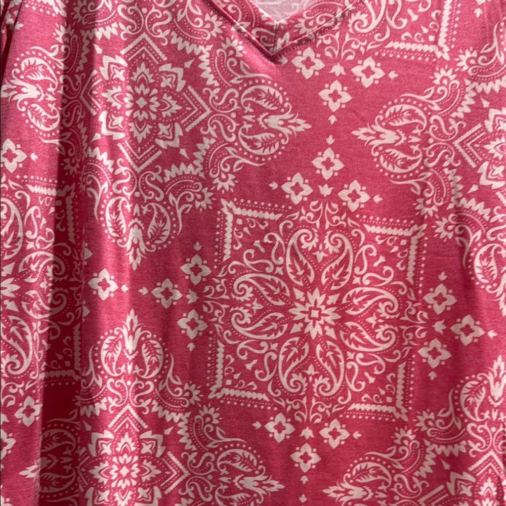 Pink Graphic Relaxed Short Sleeve Tee-new without tags - Picture 2 of 4